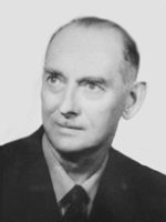 Prof. dr hab. dr h.c. inż. JERZY OSTROMĘCKI
1909 – 1988
doktor honoris causa Szkoły Głównej Gospodarstwa Wiejskiego Prorektor, dziekan, kierownik Katedry Melioracji Rolnych i Leśnych